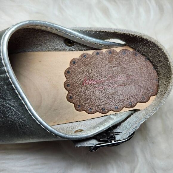 Hanna Andersson hand crafted clogs little Kids Size 10 - Picture 7 of 9